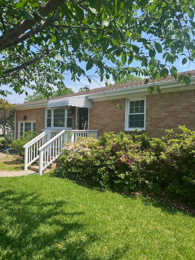 property at 8450 Radnor Rd