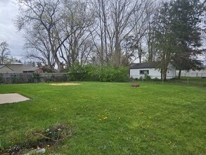 5440 Dellbrook Dr in Fairfield, OH - Foto de edificio - Building Photo