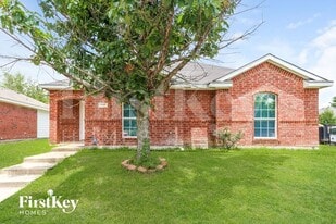 5305 Jordan Ridge Dr in Dallas, TX - Building Photo