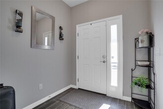 2915 Grand Kemerton Pl in Tampa, FL - Building Photo - Building Photo