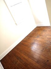 12 Grove Ave, Unit 4 in Glens Falls, NY - Building Photo - Building Photo