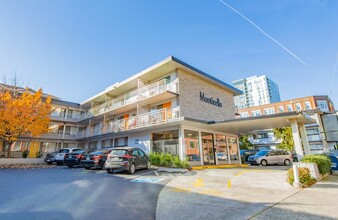 Monticello Apartments in Seattle, WA - Building Photo - Building Photo