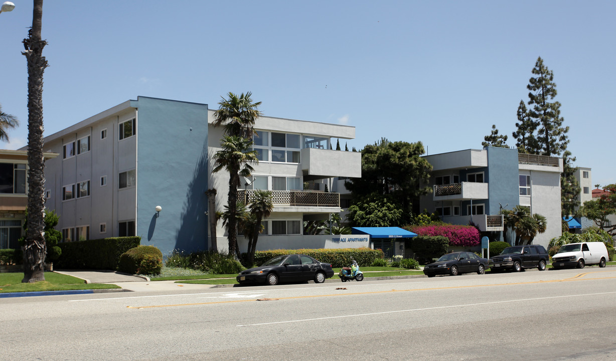 Terrace Apartments in Long Beach, CA - Building Photo