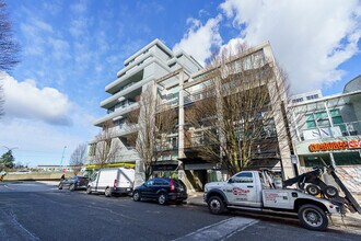 495 W 6th Ave in Vancouver, BC - Building Photo - Building Photo
