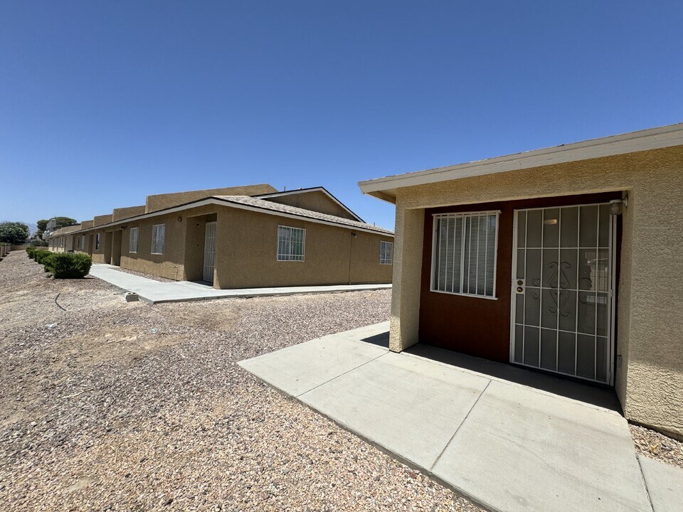 3865 Soda Springs Dr in Las Vegas, NV - Building Photo