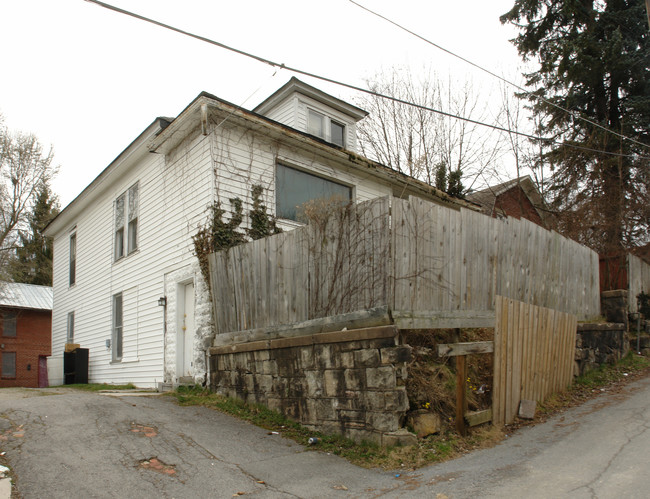 112 Mason St in Beckley, WV - Building Photo - Building Photo