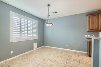 333 Shimmering Moon St in Henderson, NV - Building Photo - Building Photo