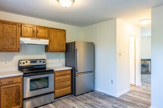 418 Riverside Ave in Charlottesville, VA - Building Photo - Building Photo