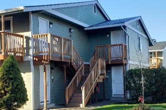 Country Meadows Estates in Cornelius, OR - Foto de edificio - Building Photo