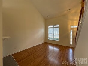 9040 Holland Park Ln in Charlotte, NC - Building Photo - Building Photo