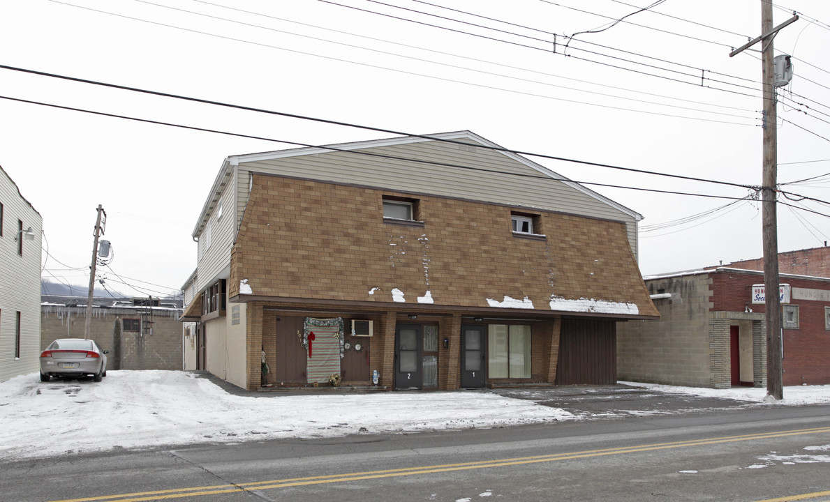 3010 Walnut St in McKeesport, PA - Building Photo