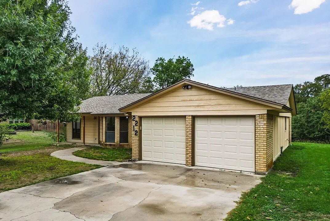 2212 Phyllis Dr in Copperas Cove, TX - Building Photo