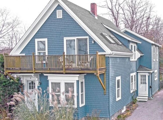 property at 11 S Kilby St