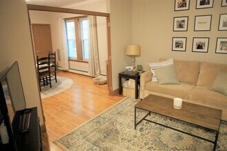 590 Main St, Unit 1 in Medford, MA - Building Photo - Building Photo