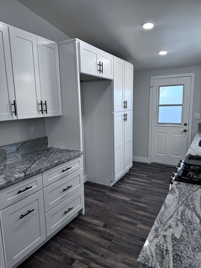326-330 Rochester St in Costa Mesa, CA - Building Photo - Building Photo