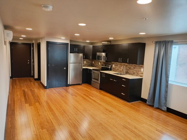 5308 Martin Luther King Jr Way S, Unit #101