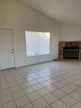 22412 Hurons Ave in Apple Valley, CA - Building Photo - Building Photo