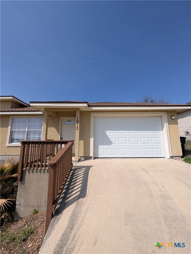 1013 Misty Acres Dr in New Braunfels, TX - Building Photo - Building Photo