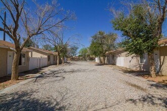 2608 Desert St in Rosamond, CA - Building Photo - Building Photo