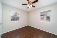 2614 Cleburne St photo'