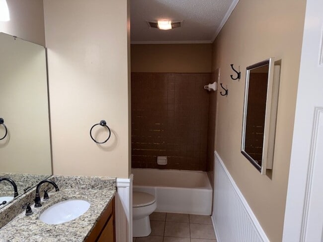 5331 Lauri Ln in Bossier City, LA - Building Photo - Building Photo