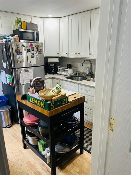 19 Rockview St in Boston, MA - Building Photo