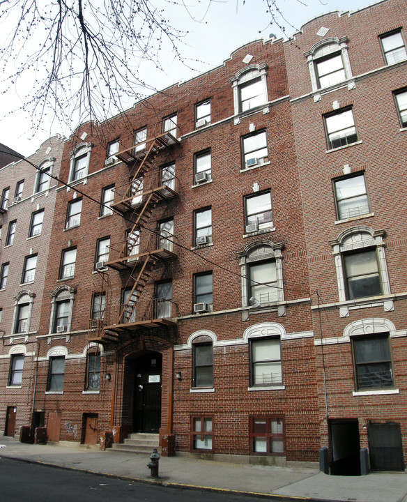 2849 Webb Ave in Bronx, NY - Building Photo