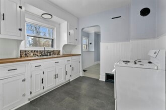 906 Harrow Rd in Toledo, OH - Building Photo - Building Photo