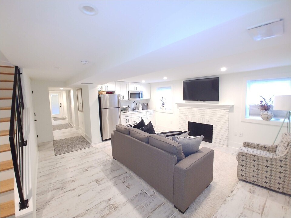 1304 Allison St NE, Unit B in Washington, DC - Foto de edificio