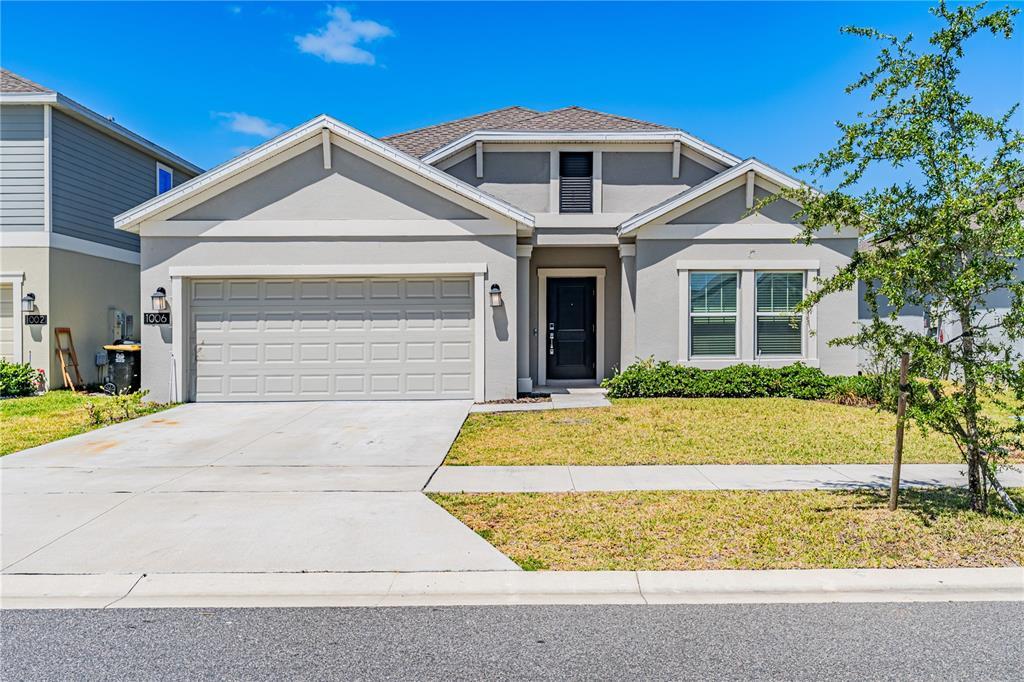 1006 John Jacob Rd in Davenport, FL - Building Photo