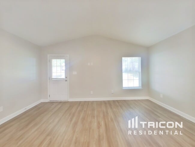 103 Tanyard Ln in Charlotte, NC - Building Photo - Building Photo