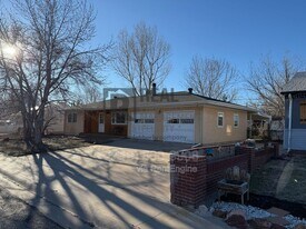 1813 Iroquois Rd in Pueblo, CO - Building Photo