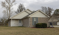 River West Apartments in Port Allen, LA - Building Photo - Building Photo