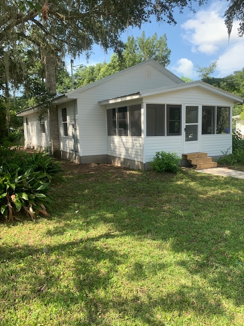 200 E Cochran Ave, Unit 300 in Hastings, FL - Building Photo - Building Photo