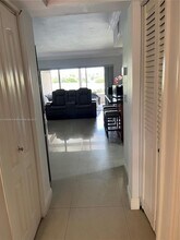 14327 Kendale Lakes Cir in Miami, FL - Building Photo - Building Photo
