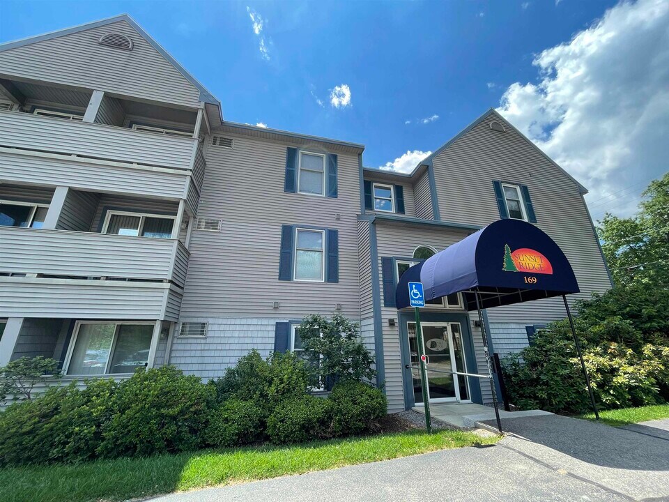 177 Eastern Ave in Manchester, NH - Building Photo