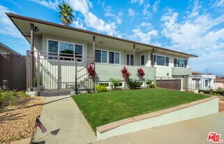 4151 Don Mariano Dr in Los Angeles, CA - Building Photo