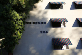 The Devon Apartments in Pasadena, CA - Building Photo - Building Photo