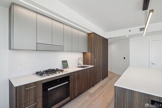 280 Spear St, Unit 27G in San Francisco, CA - Building Photo - Building Photo