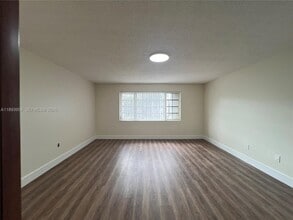 21121 SW 85th Ave in Cutler Bay, FL - Building Photo - Building Photo