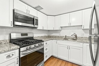 100 Place Ln in Woburn, MA - Building Photo - Building Photo