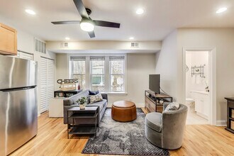 6812 N Wayne Ave in Chicago, IL - Building Photo - Building Photo