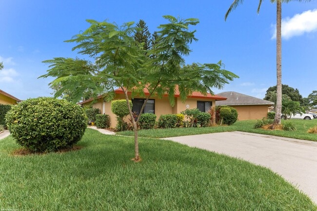 1315 Summit Run Cir in West Palm Beach, FL - Building Photo - Building Photo