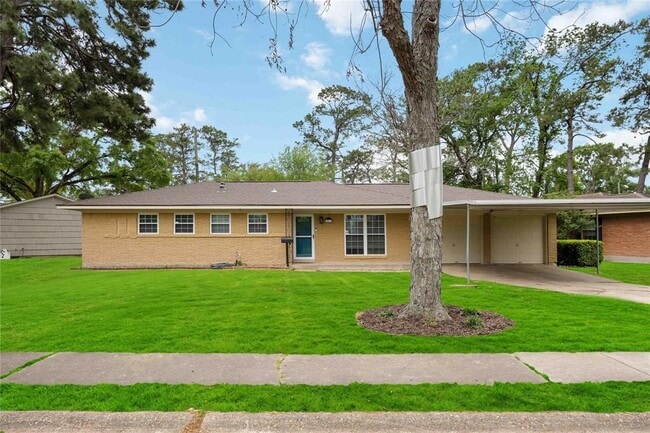 property at 5013 De Lange Ln