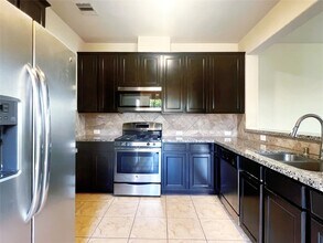 3803 Waterford Bend in Missouri City, TX - Building Photo - Building Photo