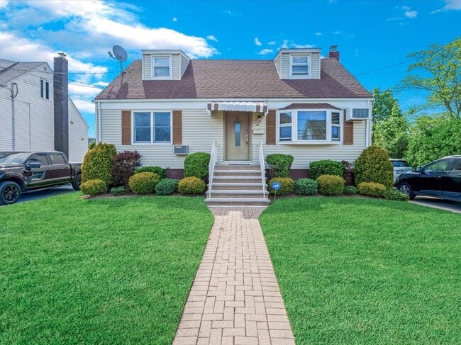 property at 61 Waldo Ave