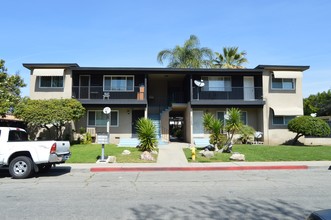 1121 E Pasadena St in Pomona, CA - Building Photo - Building Photo