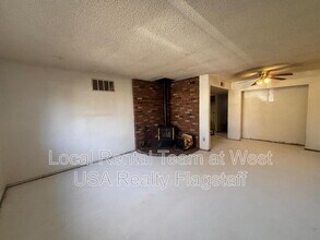 4513 E Hollygreen Rd in Flagstaff, AZ - Building Photo - Building Photo