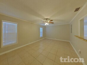 1005 Park St in Seffner, FL - Building Photo - Building Photo