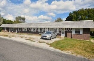 80 Phillips Dr in Fairview Heights, IL - Building Photo